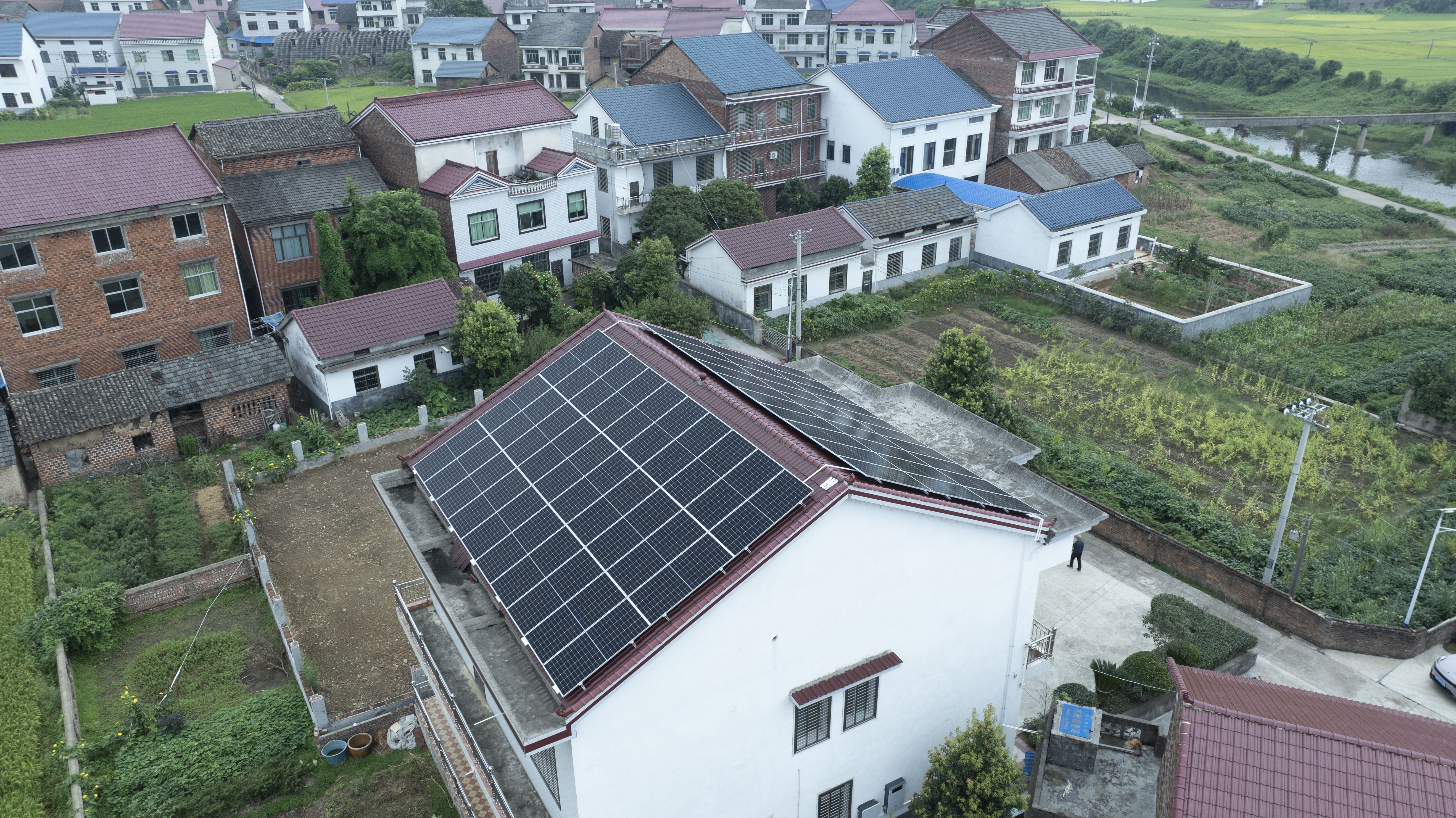 湖北攸县灿阳房双面坡项目