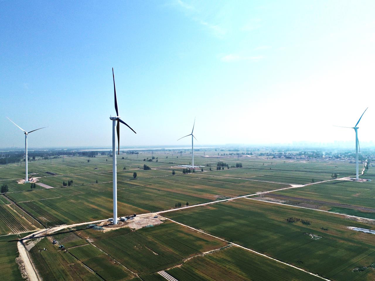 贝博新能源首个风力电站成功并网，涉足风电开发领域