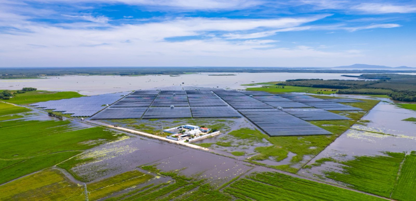 越南30MWX2水面光伏电站